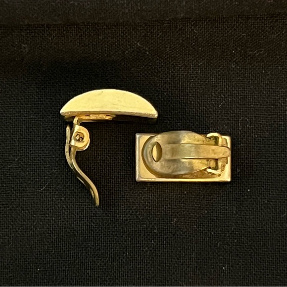 Vintage Damascene Clip on Earrings - Picture 10 of 11